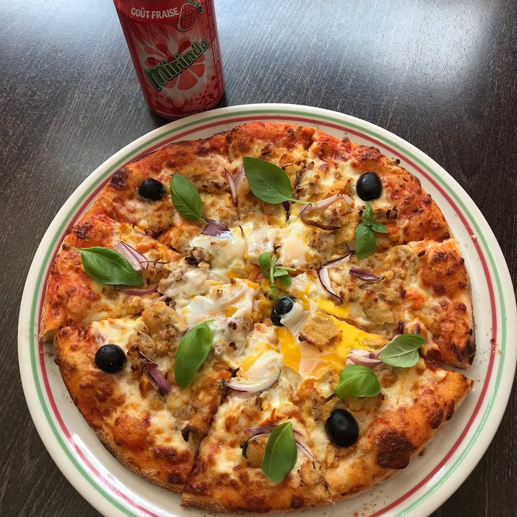 Quick Chicken and Pizzeria Restaurant Halal Food 1